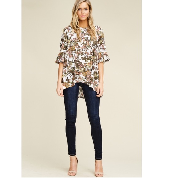 LAST ONE πFloral Bell Sleeve topπ - Picture 3 of 6